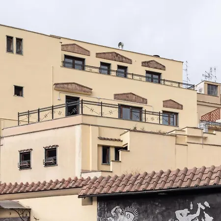 Livin' San Lorenzo * Rome