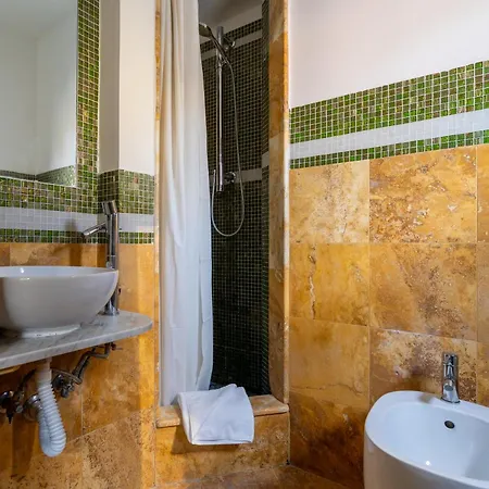 Guest house Livin' San Lorenzo Rome